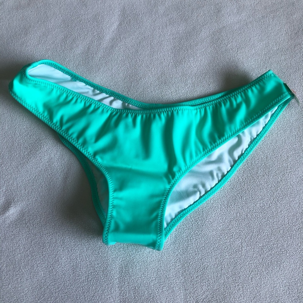 Victoria’s Secret NWT Ruched Bikini Bottom Small S